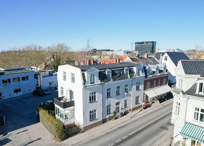 Lyngby * Kongens Lyngby